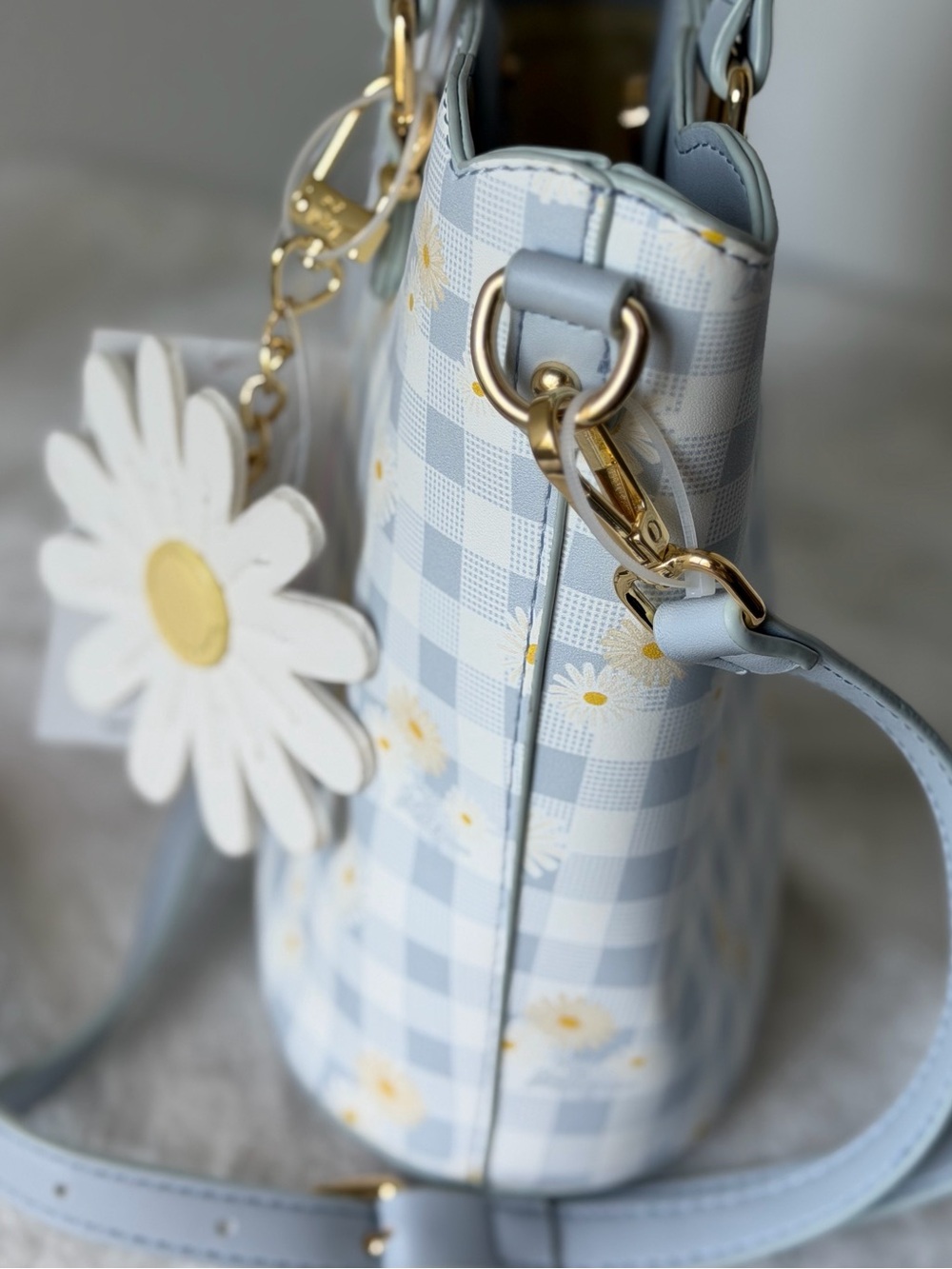 Betsey Johnson Blue Gingham Plaid Daisy Charm Scalloped Edge XOBLOOM Tote Bag - Picture 10 of 11